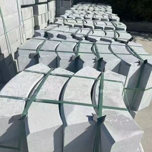 武威 芝麻灰弧形路沿石