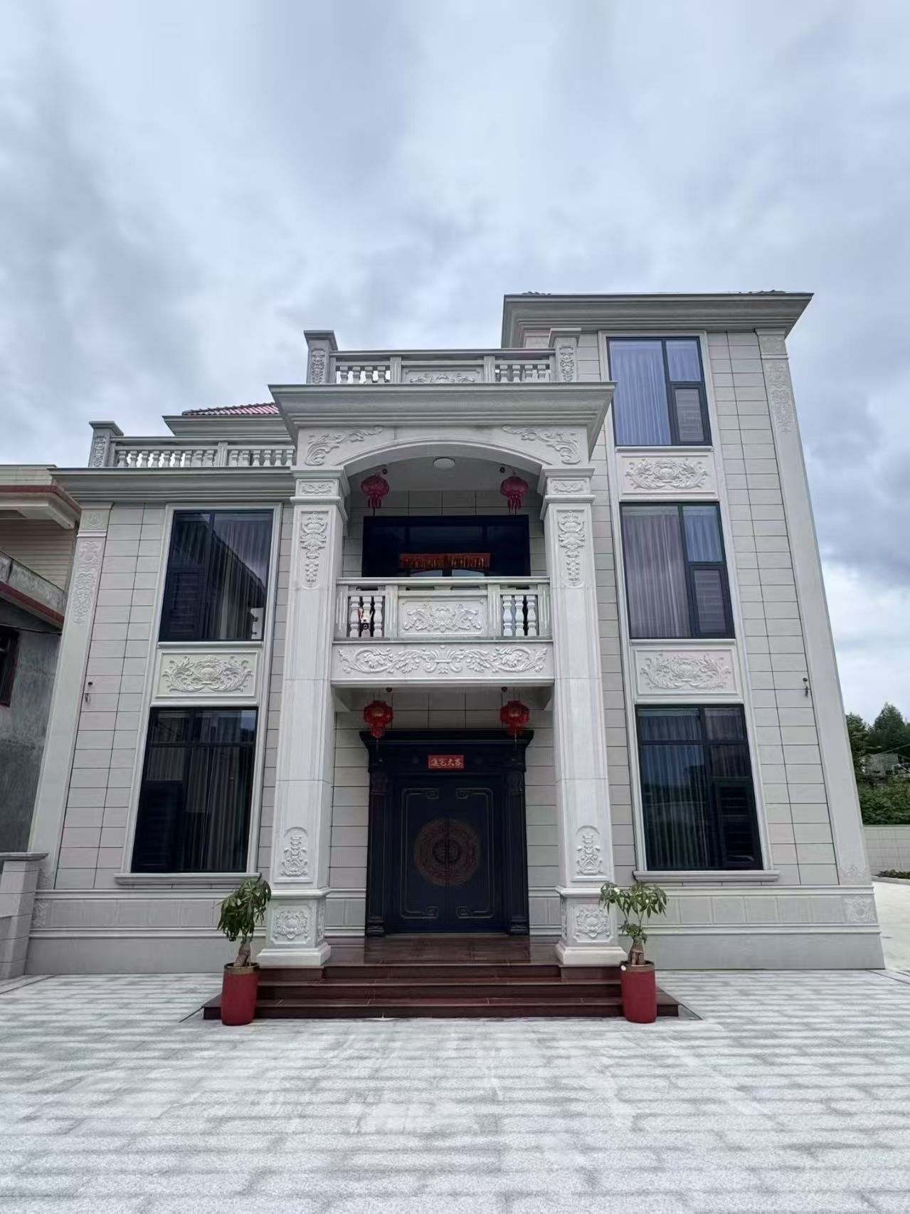 武威 芝麻白石材别墅干挂案例展示