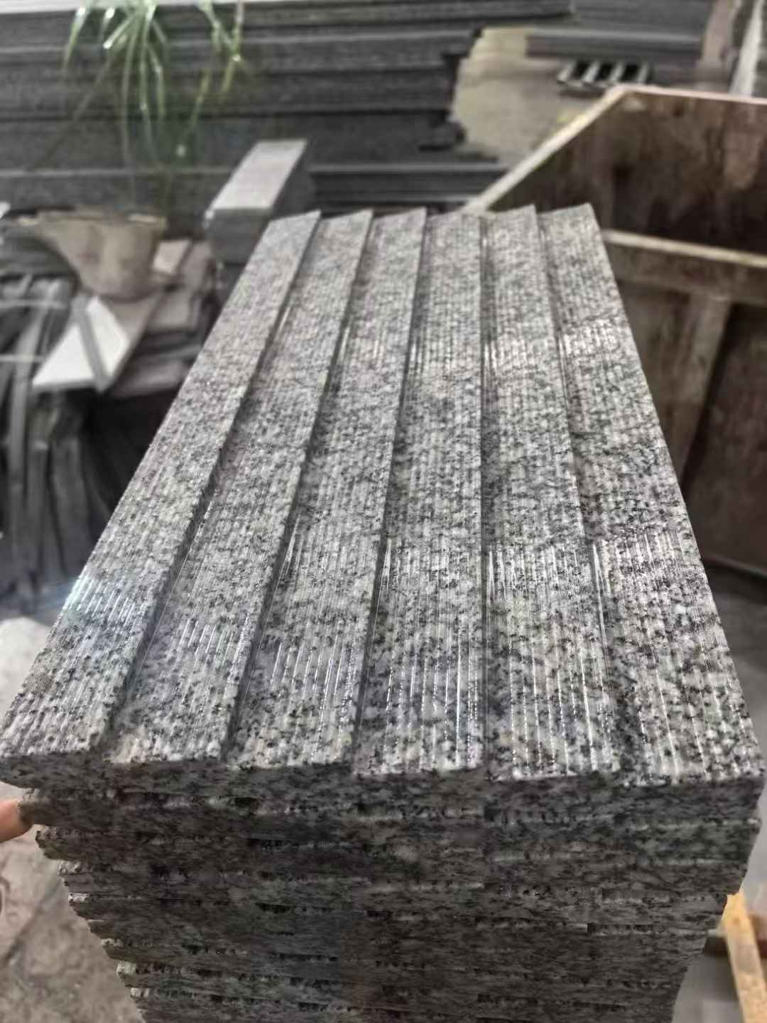 武威 狼牙石