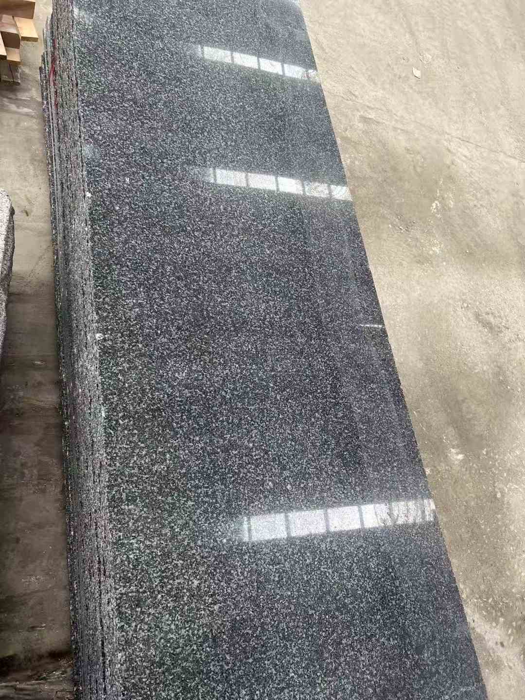武威 芝麻黑光面