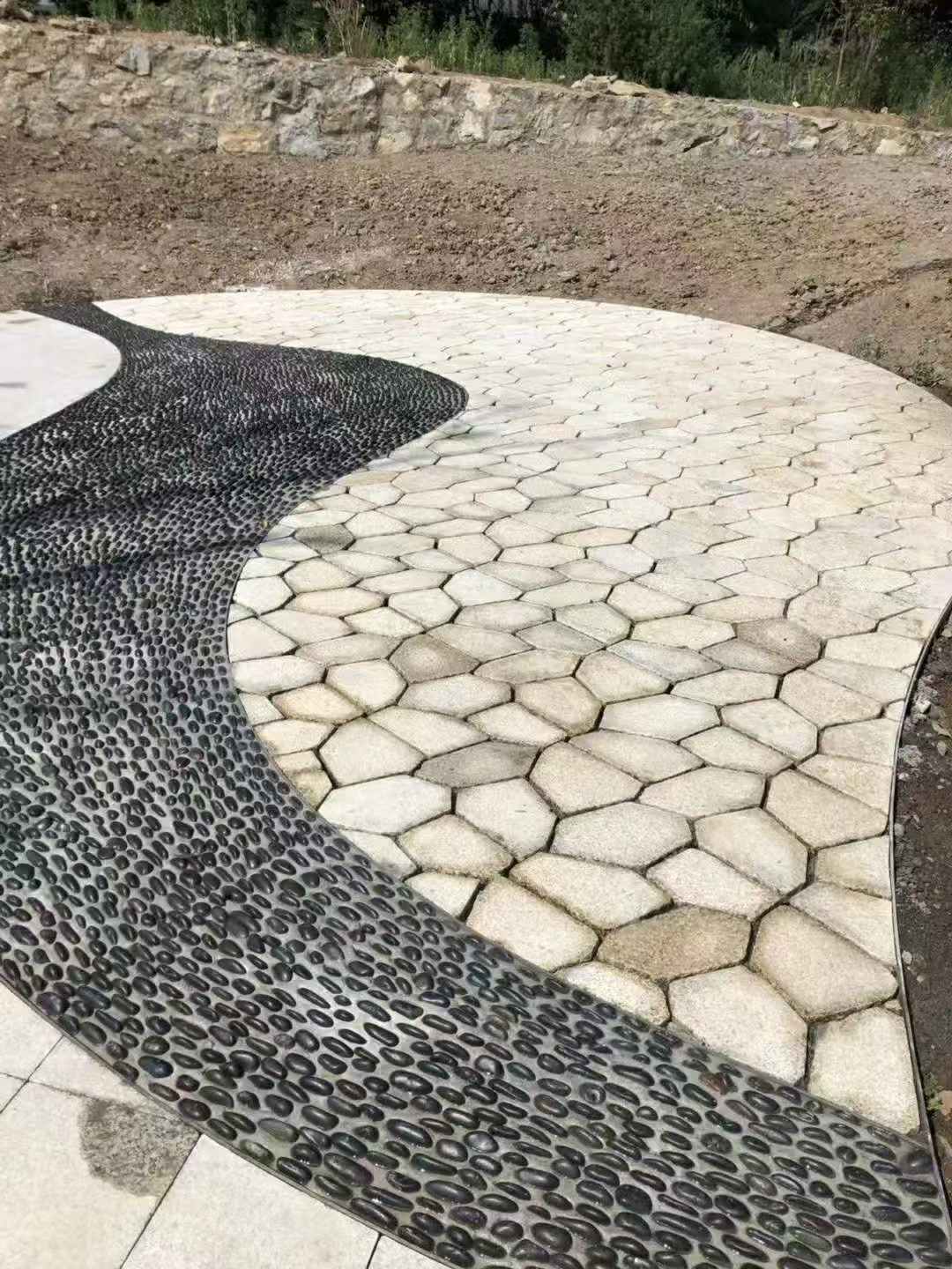 武威 黄金麻冰裂缝室外铺装效果完美展示