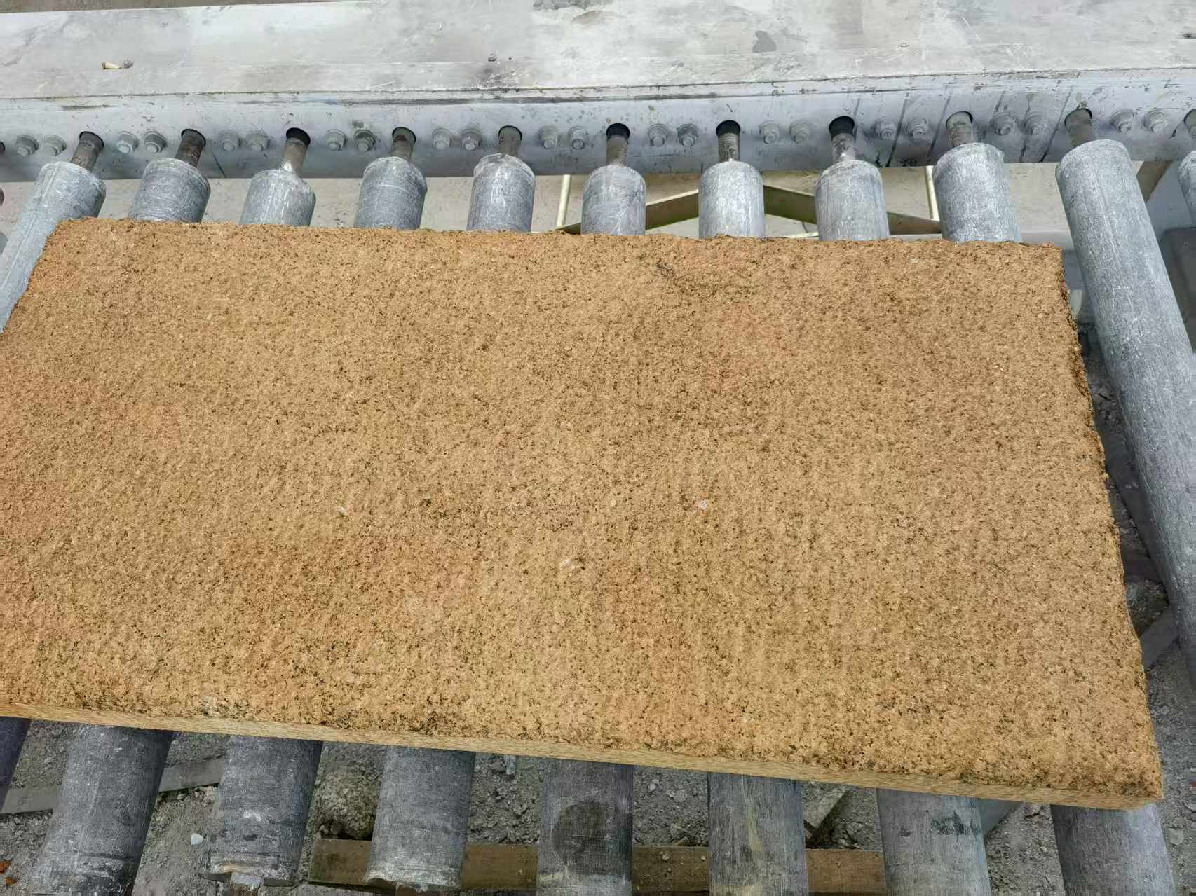 武威 菠萝面老石板，做旧仿古石，流水线生产加工