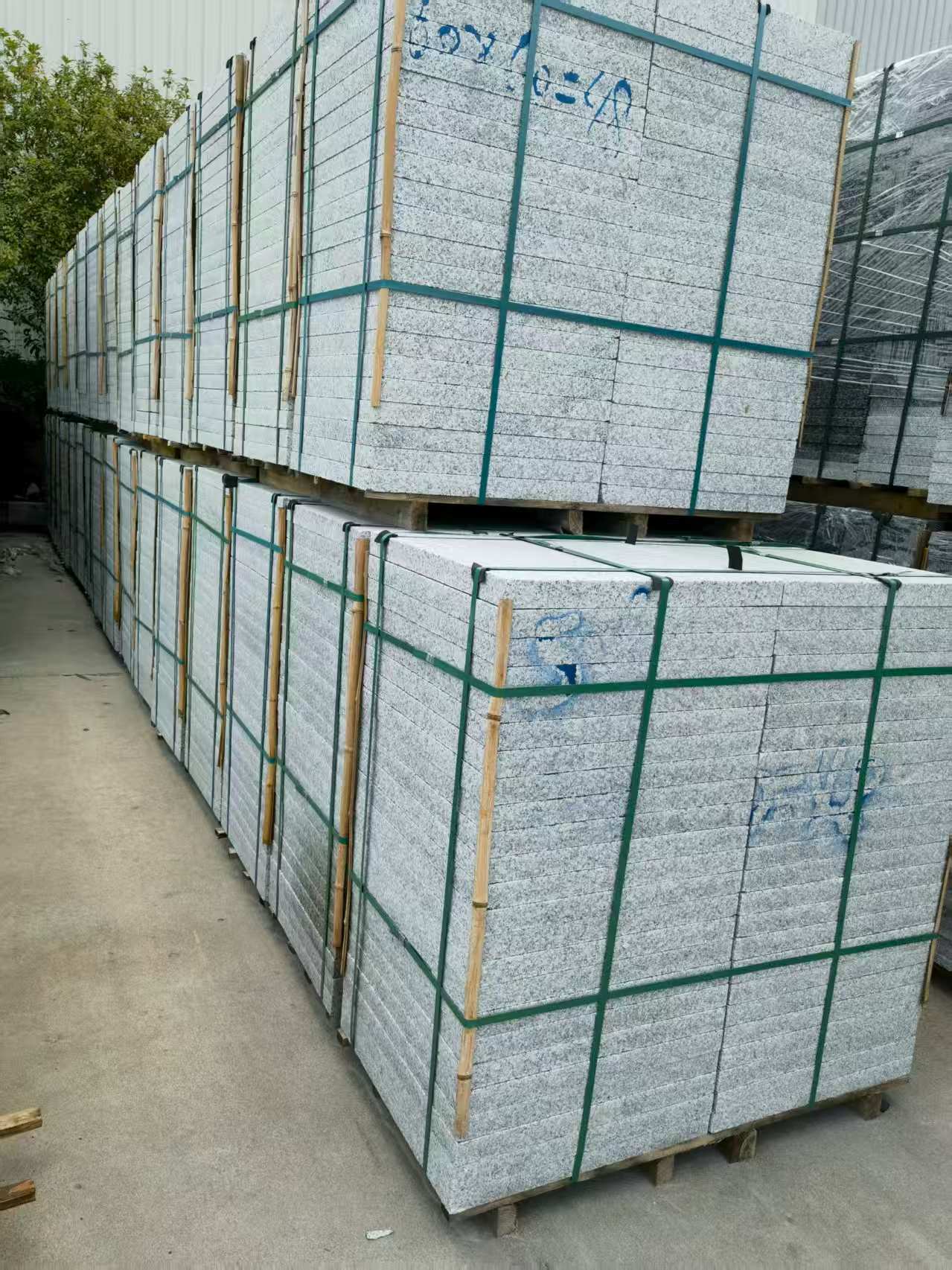 武威 大花芙蓉白火烧成品，市政园林广场地铺石